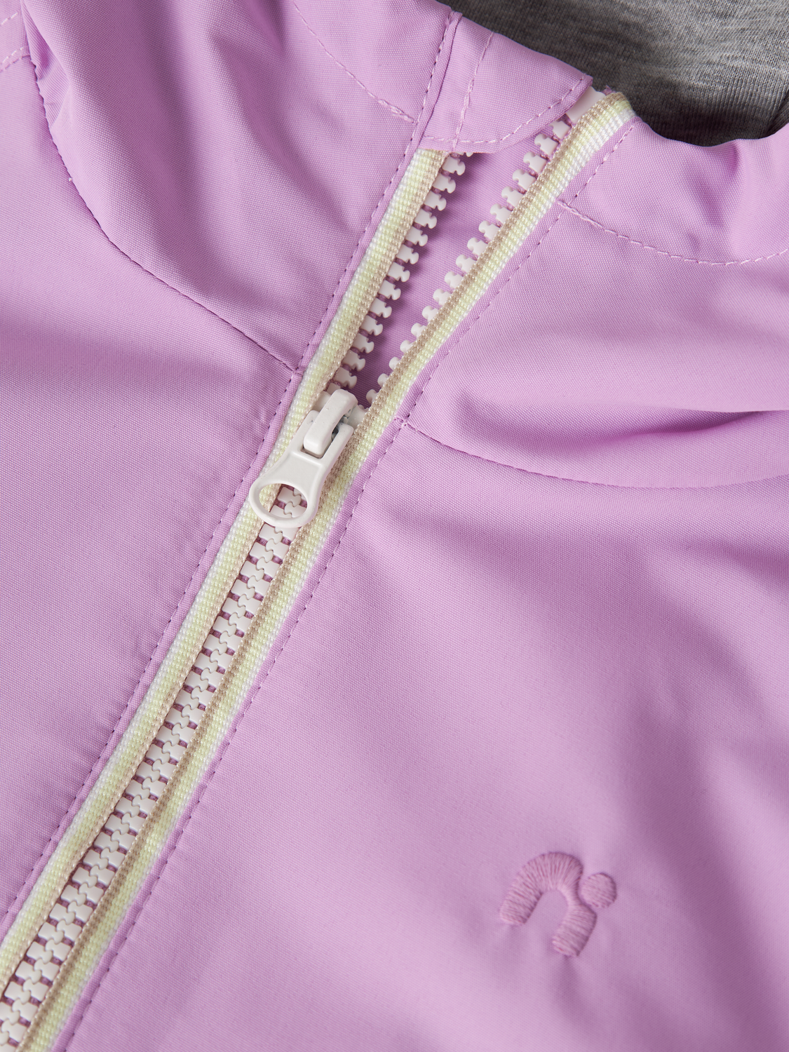 model_shot-front_full